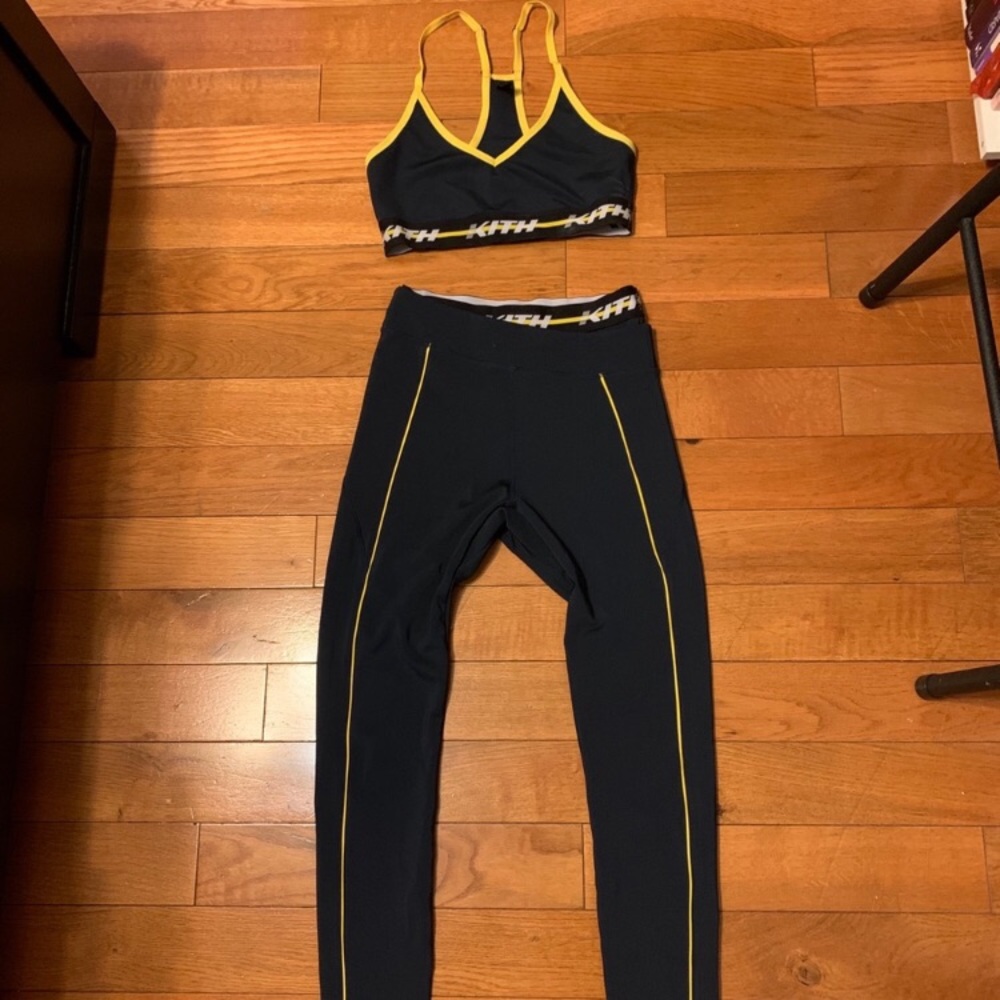 Authentic Kith two piece set, never worn, great condition.